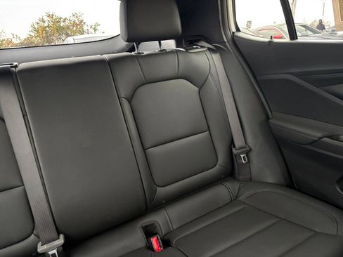 Used 2025 Buick Envista Sport Touring image 35