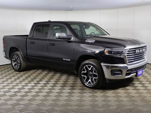 Used 2025 RAM 1500 Laramie AWD/4WD image 2