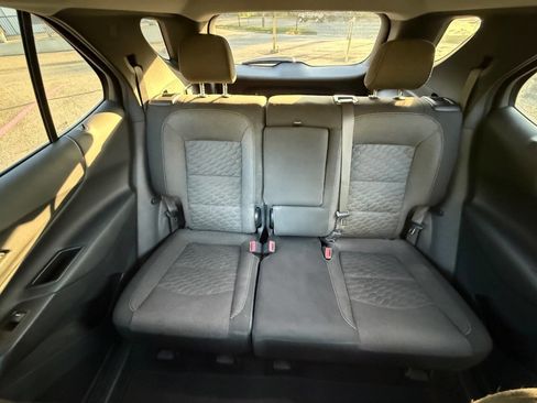 Used 2021 Chevrolet Equinox LT w/ Driver Convenience Package image 15