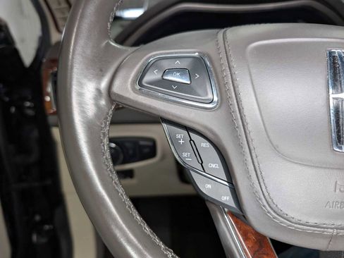 Used 2019 Lincoln MKZ Premiere image 33
