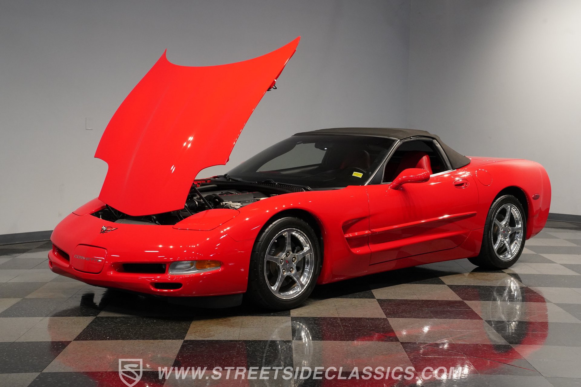 Used 2004 Chevrolet Corvette Convertible w/ Preferred Equipment Group RWD image 32
