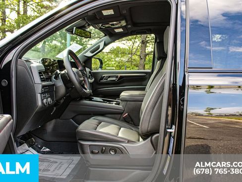 Used 2026 Chevrolet Suburban RST w/ Comfort Package AWD/4WD image 17
