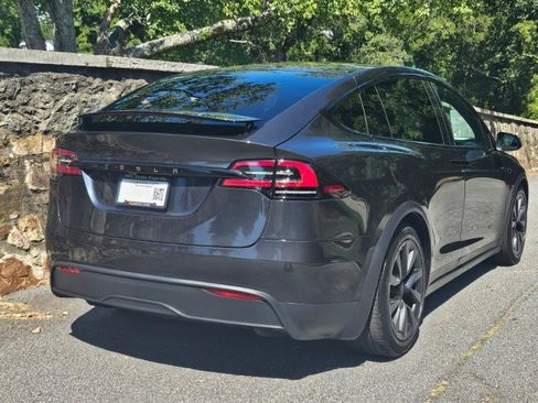 Used 2024 Tesla Model X AWD/4WD image 11