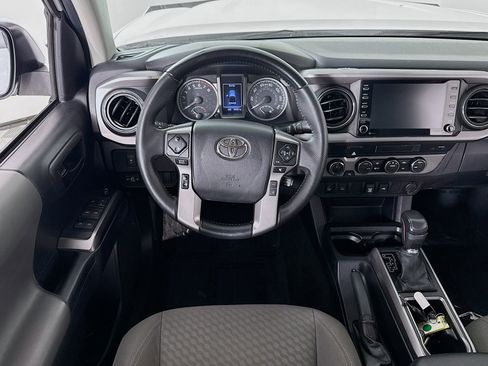 Certified 2022 Toyota Tacoma SR5 w/ Technology Package image 18