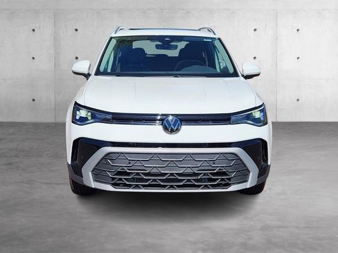 Used 2025 Volkswagen Taos SE image 24