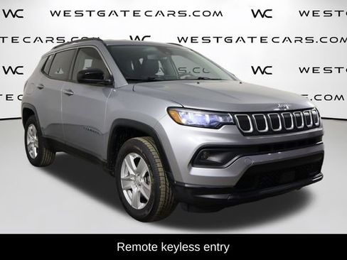 Used 2022 Jeep Compass Latitude AWD/4WD image 4