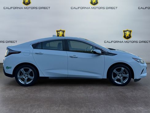 Used 2017 Chevrolet Volt LT w/ Comfort Package image 6