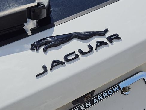 Used 2025 Jaguar F-PACE R-Dynamic S AWD/4WD image 11