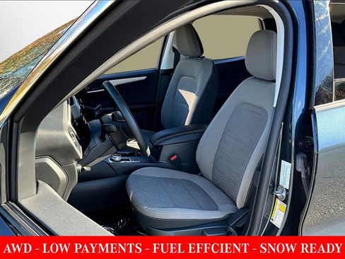 Used 2022 Ford Escape SE w/ Cold Weather Package image 19
