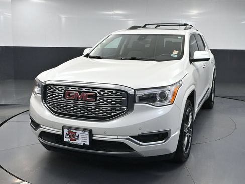 Used 2018 GMC Acadia Denali w/ Technology Package AWD/4WD image 11
