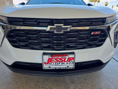 Used 2024 Chevrolet Trax RS w/ Driver Confidence Package FWD image 31