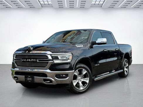 Used 2019 RAM 1500 Laramie AWD/4WD image 2