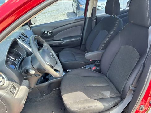 Used 2014 Nissan Versa SV FWD image 11