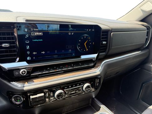 Used 2023 Chevrolet Silverado 1500 LT Trail Boss AWD/4WD image 12