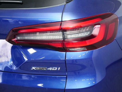 Used 2022 BMW X5 xDrive40i w/ Premium Package AWD/4WD image 17