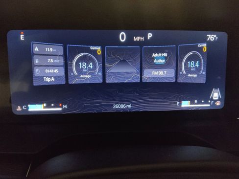 Used 2023 Jeep Grand Cherokee Laredo w/ Luxury Tech Group I RWD image 23