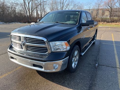 Used 2016 RAM 1500 Big Horn image 3