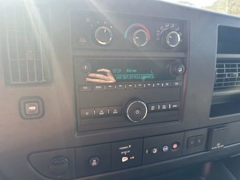 Certified 2024 Chevrolet Express 3500 LT w/ LT Preferred Equipment Group RWD image 13