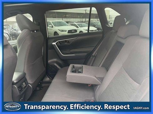 Certified 2023 Toyota Highlander XLE image 31