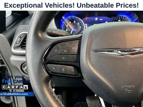 Used 2021 Chrysler Pacifica Touring w/ S Appearance Package FWD image 22