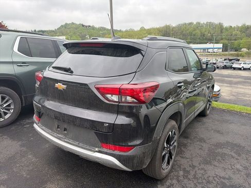 Used 2023 Chevrolet TrailBlazer LT w/ Convenience Package FWD image 4
