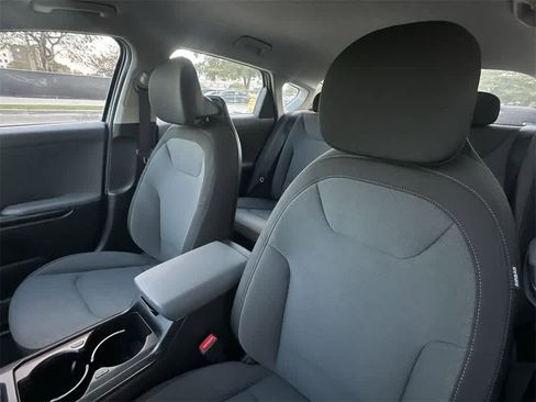 New 2026 Kia K4 LXS image 14