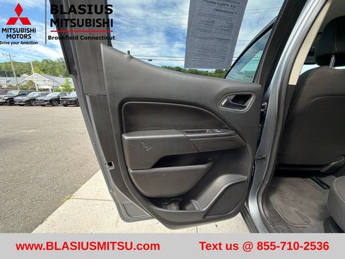 Used 2022 Chevrolet Colorado LT w/ Safety Package AWD/4WD image 41
