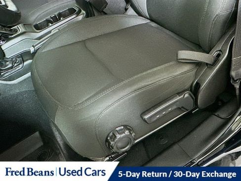 Certified 2022 Jeep Gladiator Willys image 21