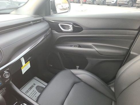 New 2026 Jeep Compass Limited w/ Sun, Sound & Navigation Group AWD/4WD image 16