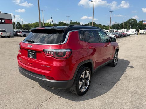 Used 2018 Jeep Compass Limited w/ Safe & Security Group AWD/4WD image 3