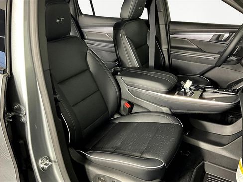 New 2026 Buick Enclave Sport Touring w/ Power Package image 12