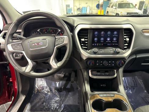 Used 2023 GMC Acadia SLE w/ Driver Convenience Package AWD/4WD image 3