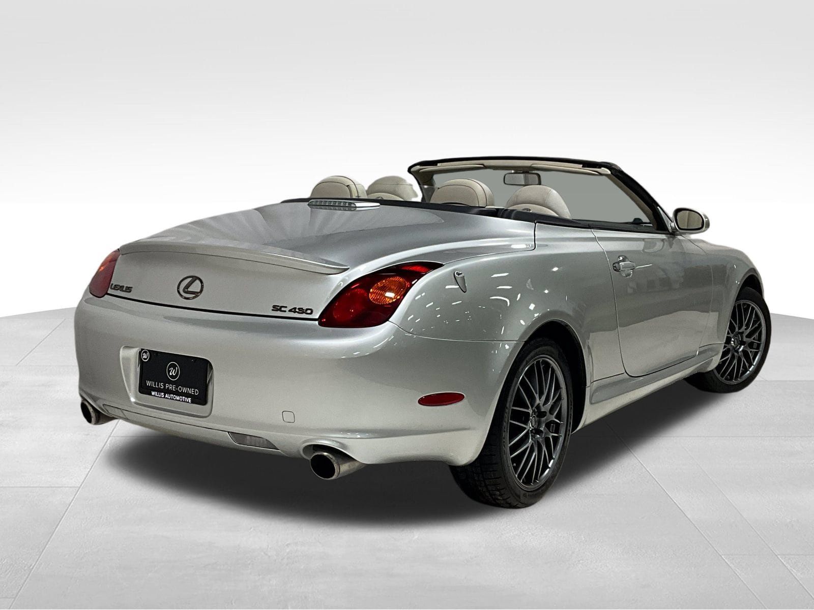 Used 2004 Lexus SC 430 Convertible RWD image 6