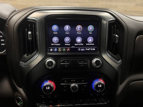Used 2020 GMC Sierra 1500 Denali w/ Denali Ultimate Package AWD/4WD image 9