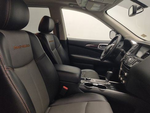 Used 2019 Nissan Pathfinder SL image 21