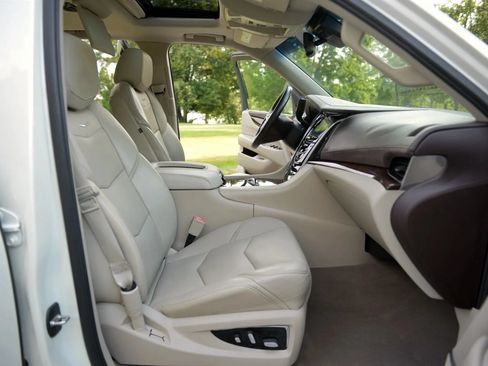 Used 2015 Cadillac Escalade Premium AWD/4WD image 77