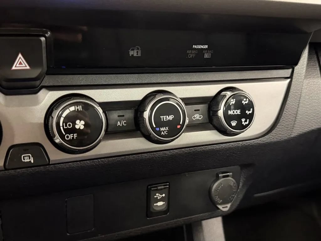 Used 2016 Toyota Tacoma SR5 w/ SR5 Appearance Package (SN) AWD/4WD image 22