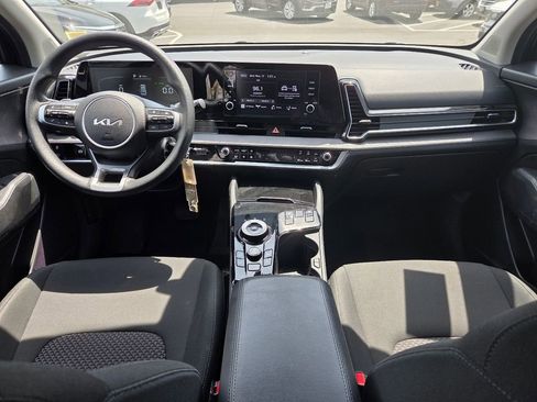 Used 2023 Kia Sportage LX AWD/4WD image 12