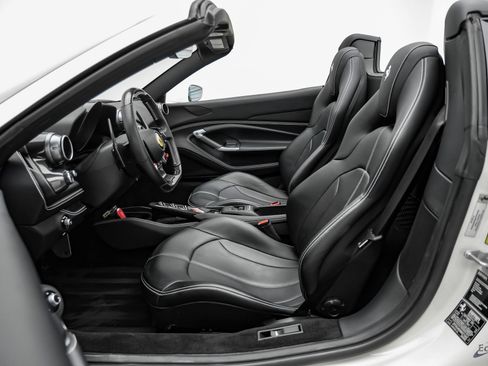Used 2022 Ferrari F8 Tributo RWD image 47