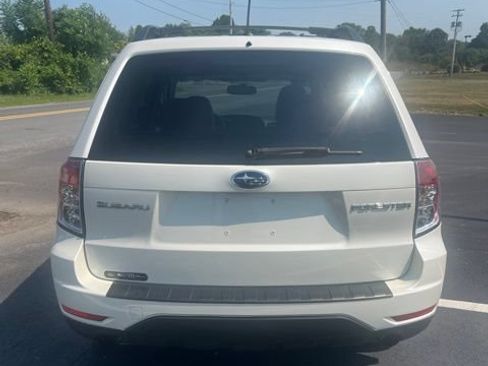 Used 2012 Subaru Forester 2.5X Limited AWD/4WD image 6