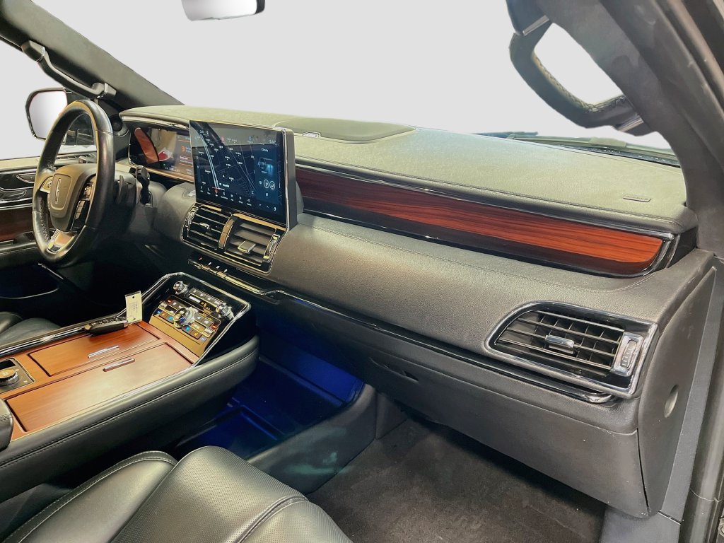Used 2024 Lincoln Navigator L 4WD image 31