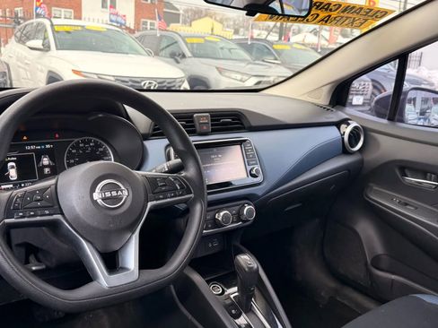 Used 2023 Nissan Versa SV image 16