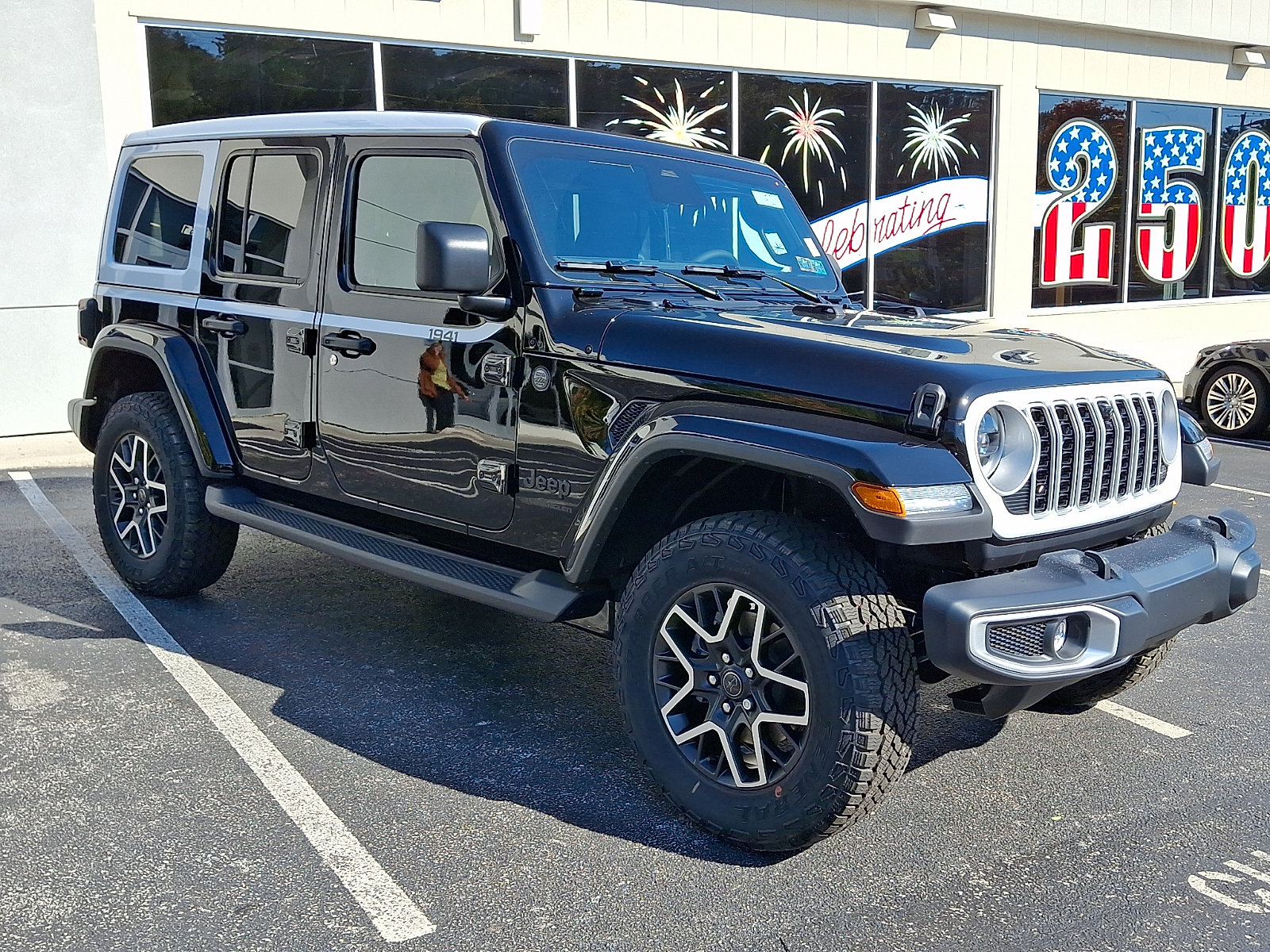 New 2027 Jeep Wrangler Unlimited Sahara w/ Whitecap Package AWD/4WD image 2