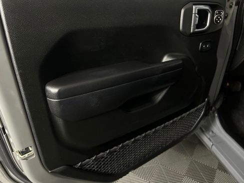 Used 2021 Jeep Wrangler Unlimited Sport image 26