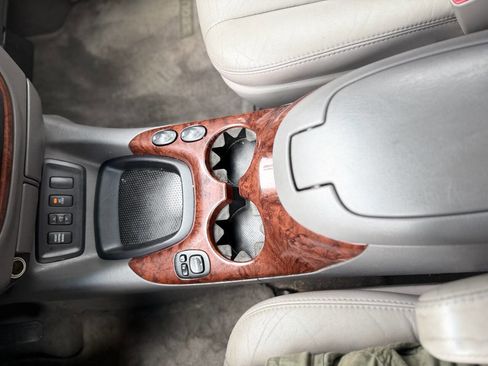 Used 2005 Toyota Sequoia Limited AWD/4WD image 15