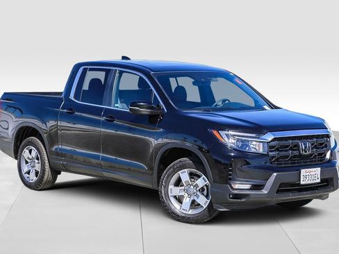 Used 2025 Honda Ridgeline RTL image 2