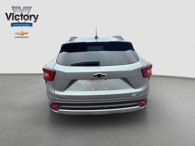 Used 2024 Chevrolet Trax LT w/ Driver Confidence Package FWD image 6
