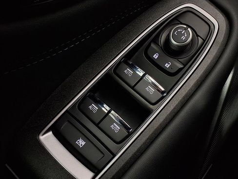 Used 2025 Subaru Outback Limited XT image 25