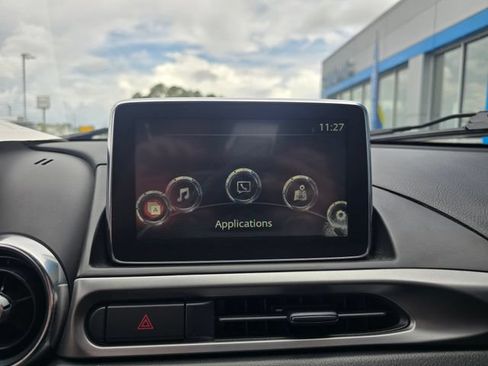Used 2020 FIAT 124 Spider Classica w/ Technology Group RWD image 16