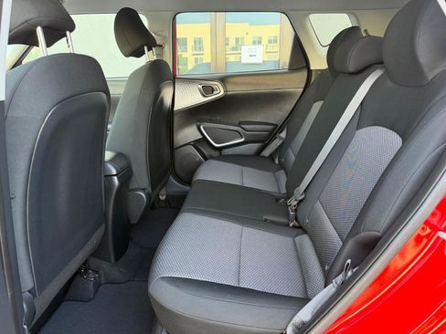 Used 2023 Kia Soul LX FWD image 15